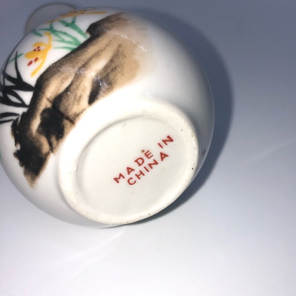 Vintage Porcelain Chinese 4" Floral Vase - Picture 5 of 8